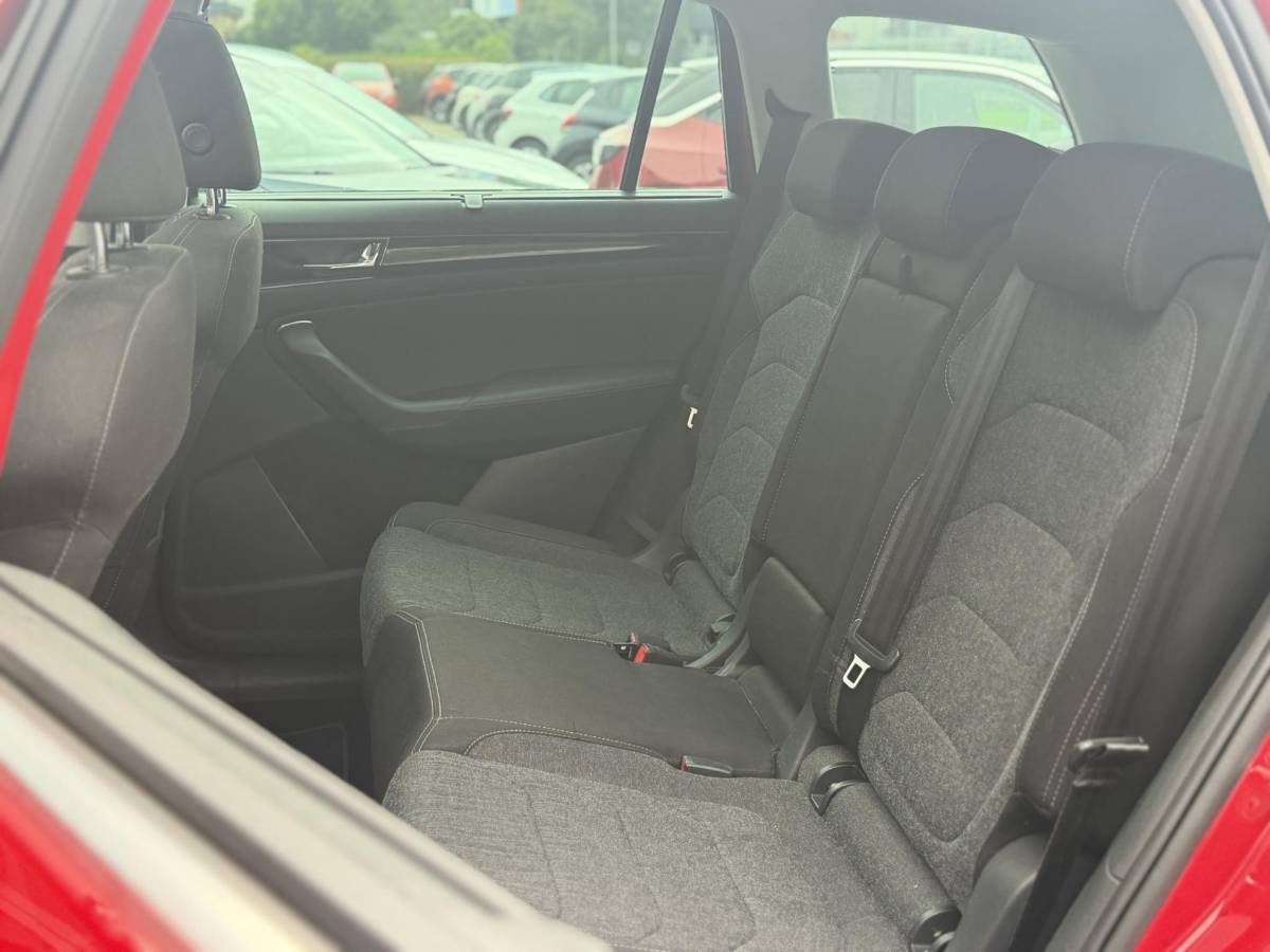 Škoda Kodiaq Skoda Kodiaq 1.5 TSI Style Business – Schuif-/kanteldak – Elektr.verst. stoel + verwarming – Apple Carplay/Android Auto – Trekhaak