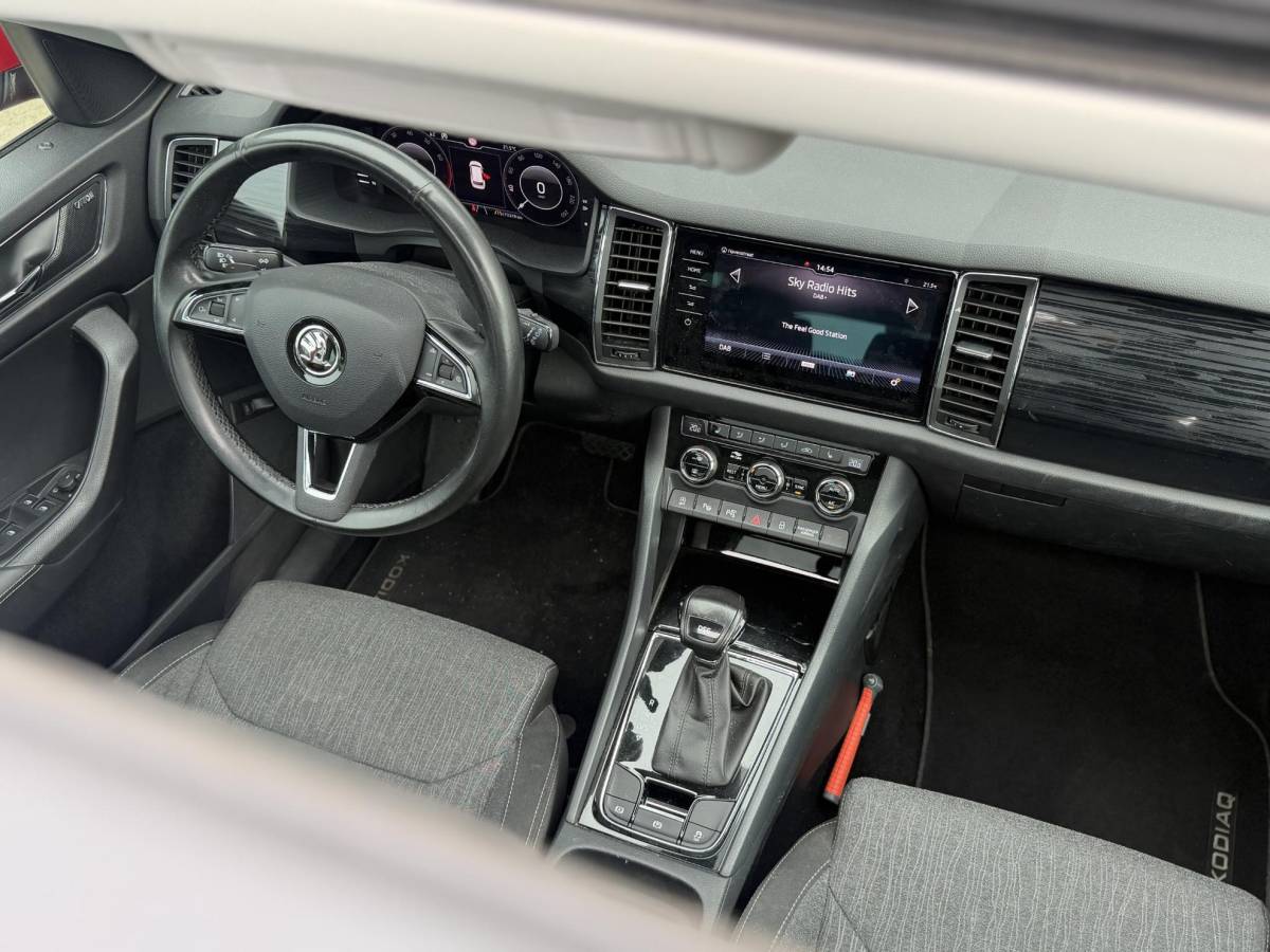 Škoda Kodiaq Skoda Kodiaq 1.5 TSI Style Business – Schuif-/kanteldak – Elektr.verst. stoel + verwarming – Apple Carplay/Android Auto – Trekhaak