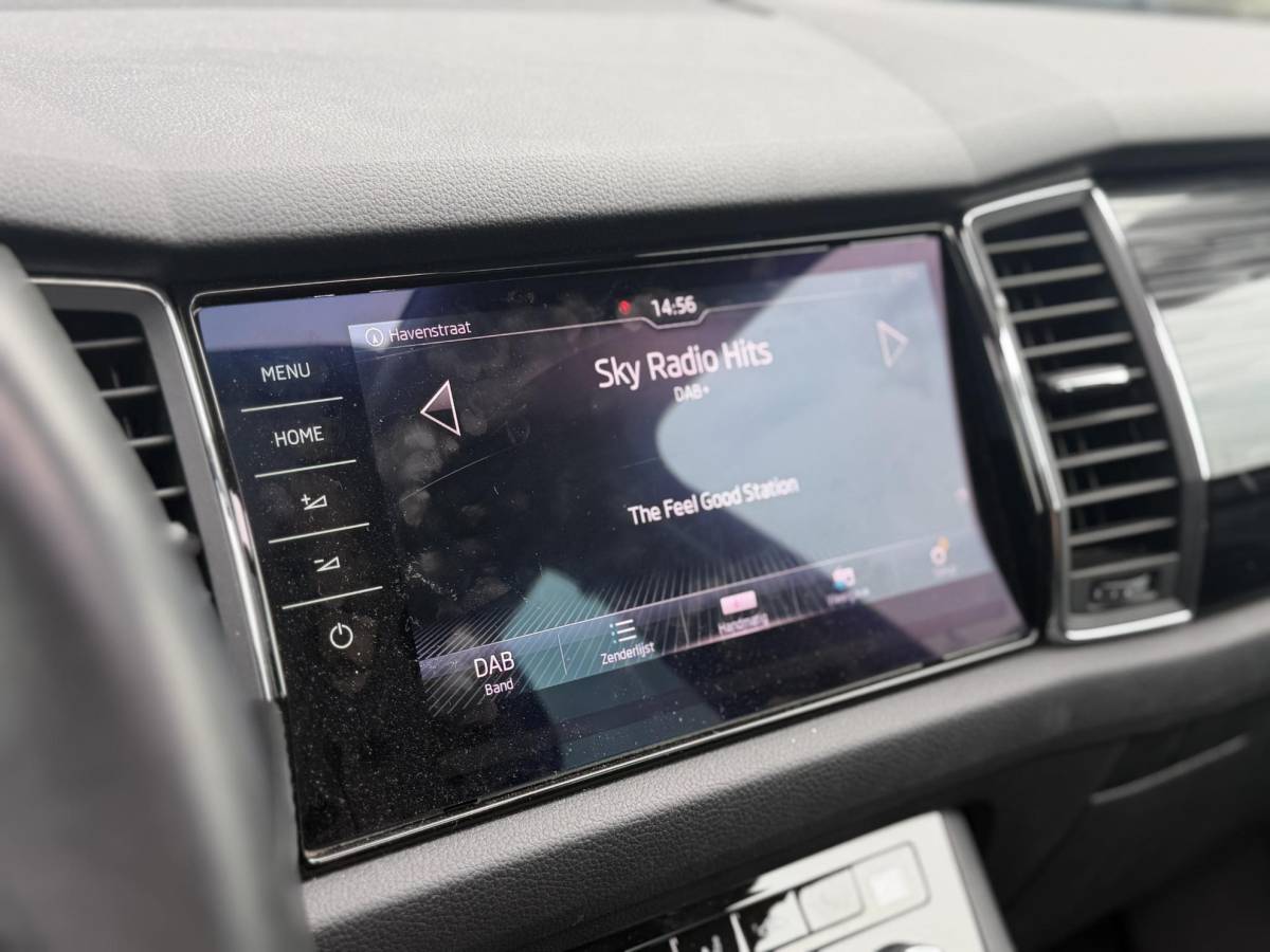 Škoda Kodiaq Skoda Kodiaq 1.5 TSI Style Business – Schuif-/kanteldak – Elektr.verst. stoel + verwarming – Apple Carplay/Android Auto – Trekhaak