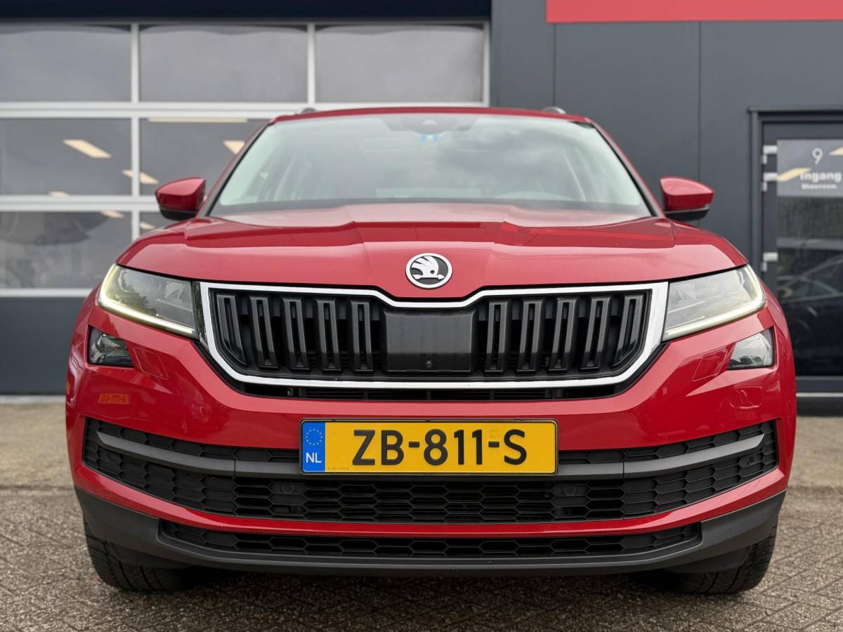 Škoda Kodiaq Skoda Kodiaq 1.5 TSI Style Business – Schuif-/kanteldak – Elektr.verst. stoel + verwarming – Apple Carplay/Android Auto – Trekhaak