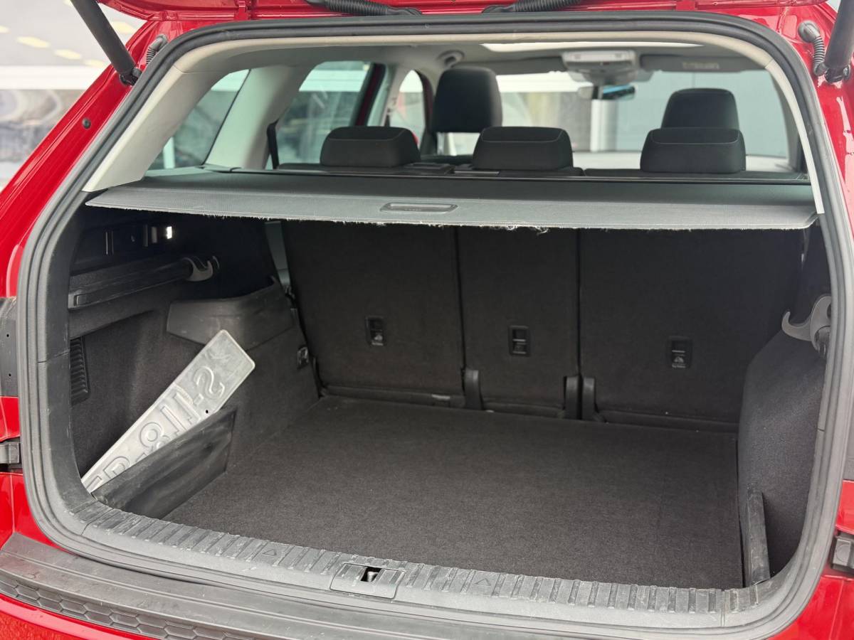 Škoda Kodiaq Skoda Kodiaq 1.5 TSI Style Business – Schuif-/kanteldak – Elektr.verst. stoel + verwarming – Apple Carplay/Android Auto – Trekhaak