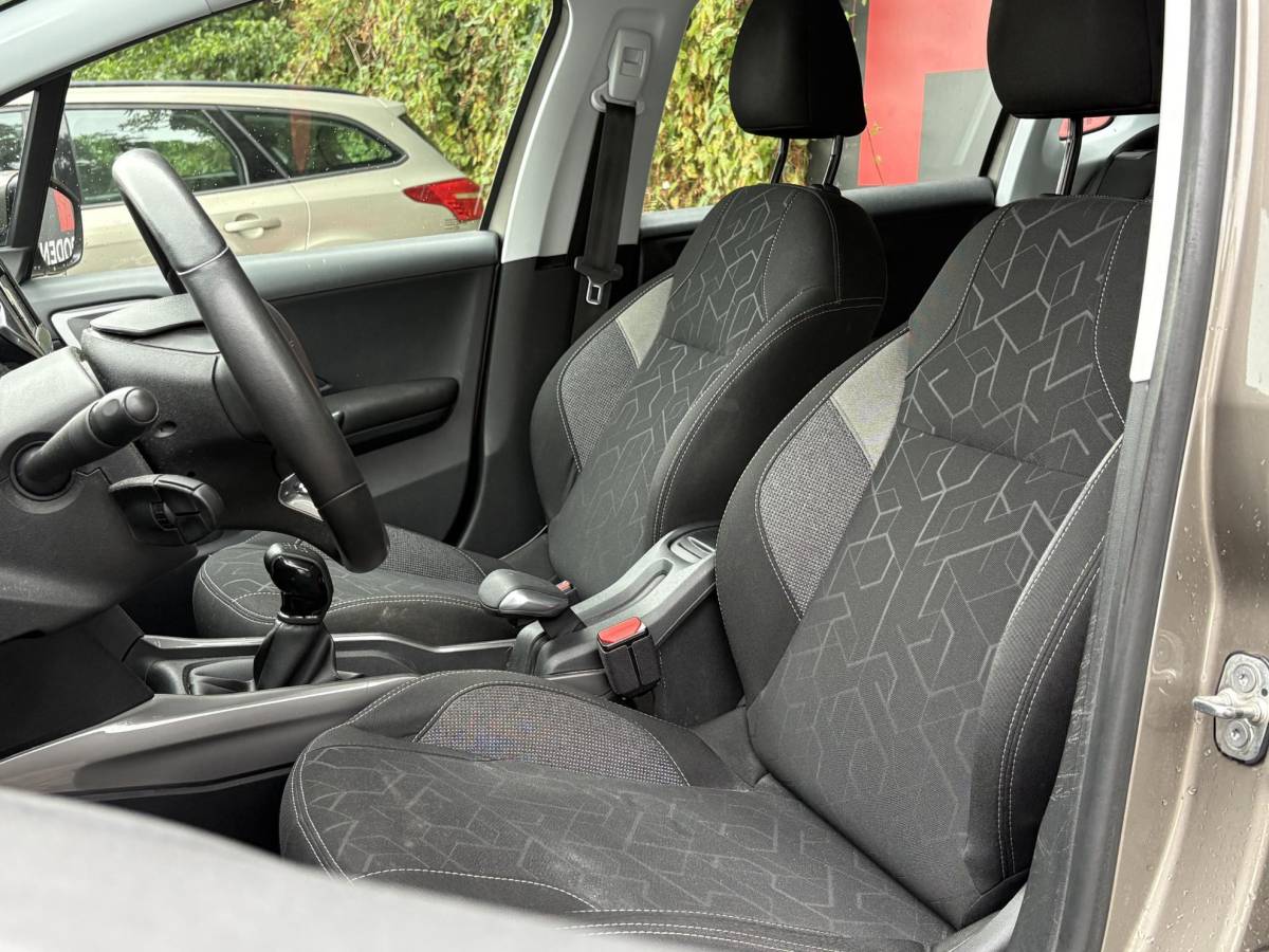 Peugeot 2008 Peugeot 2008 1.2 PureTech Blue Lion – Navigatie – Airconditioning – Trekhaak – Cruise Control