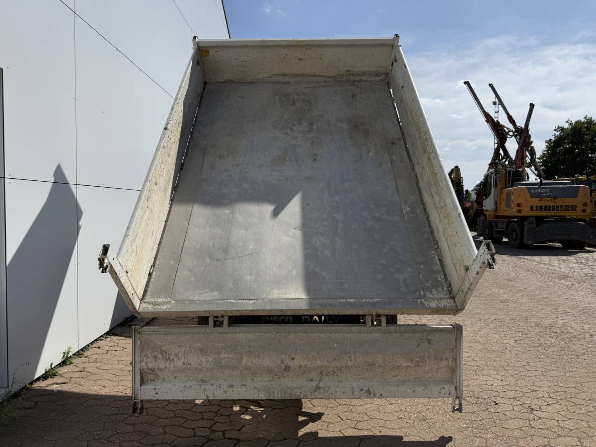 Iveco Daily Iveco Daily 35C16 3.0 Dubbele Cabine Kipper Dubbellucht 3,5t Trekhaak 6 Stoelen Airco Cruise Control Benne Tipper