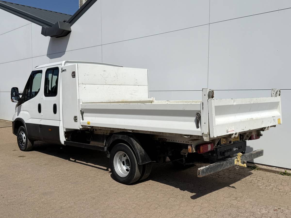 Iveco Daily Iveco Daily 35C16 3.0 Dubbele Cabine Kipper Dubbellucht 3,5t Trekhaak 6 Stoelen Airco Cruise Control Benne Tipper
