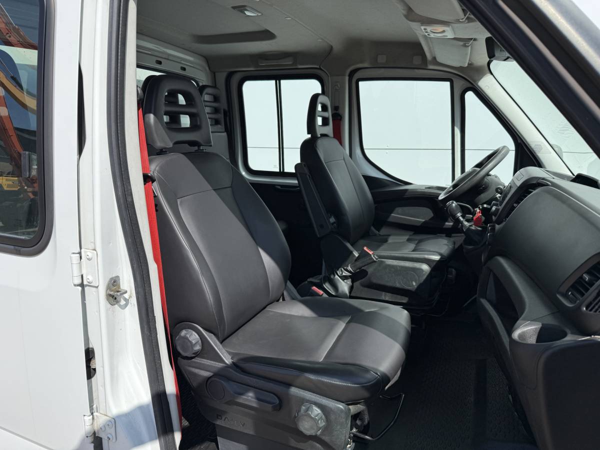 Iveco Daily Iveco Daily 35C16 3.0 Dubbele Cabine Kipper Dubbellucht 3,5t Trekhaak 6 Stoelen Airco Cruise Control Benne Tipper