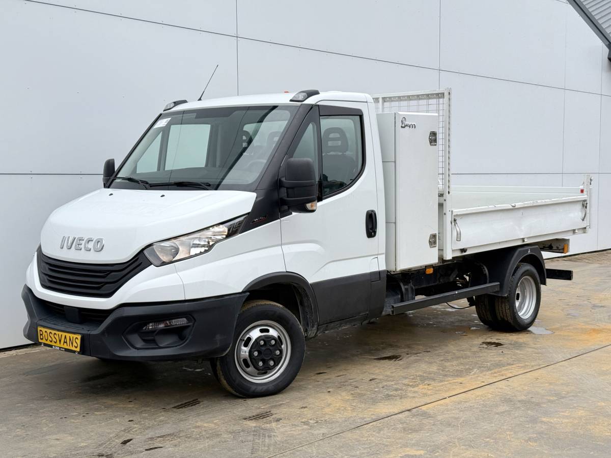 Iveco Daily Iveco Daily 35C16 3.0 L4 Kipper Dubbellucht Airco Cruise Control 3.5T Trekhaak Lederen bekleding Benne Tipper