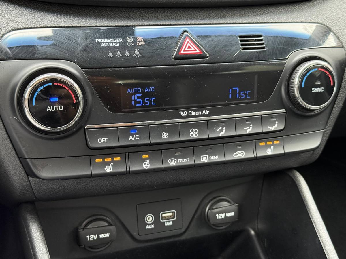 Hyundai Tucson Hyundai Tucson 1.6 GDi Comfort 1e Eigenaar|Navi|Camera|Clima|Stoelverwarming|Cruise|Trekhaak|Leder|6-bak|Nieuwe APK bij Aflevering