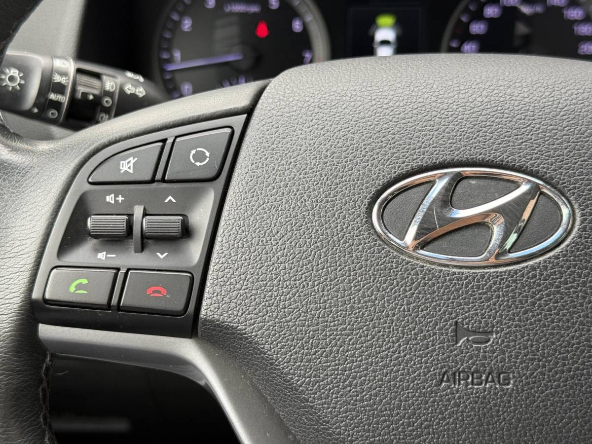 Hyundai Tucson Hyundai Tucson 1.6 GDi Comfort 1e Eigenaar|Navi|Camera|Clima|Stoelverwarming|Cruise|Trekhaak|Leder|6-bak|Nieuwe APK bij Aflevering