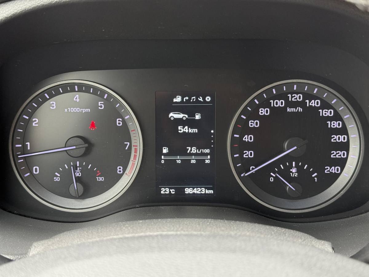 Hyundai Tucson Hyundai Tucson 1.6 GDi Comfort 1e Eigenaar|Navi|Camera|Clima|Stoelverwarming|Cruise|Trekhaak|Leder|6-bak|Nieuwe APK bij Aflevering