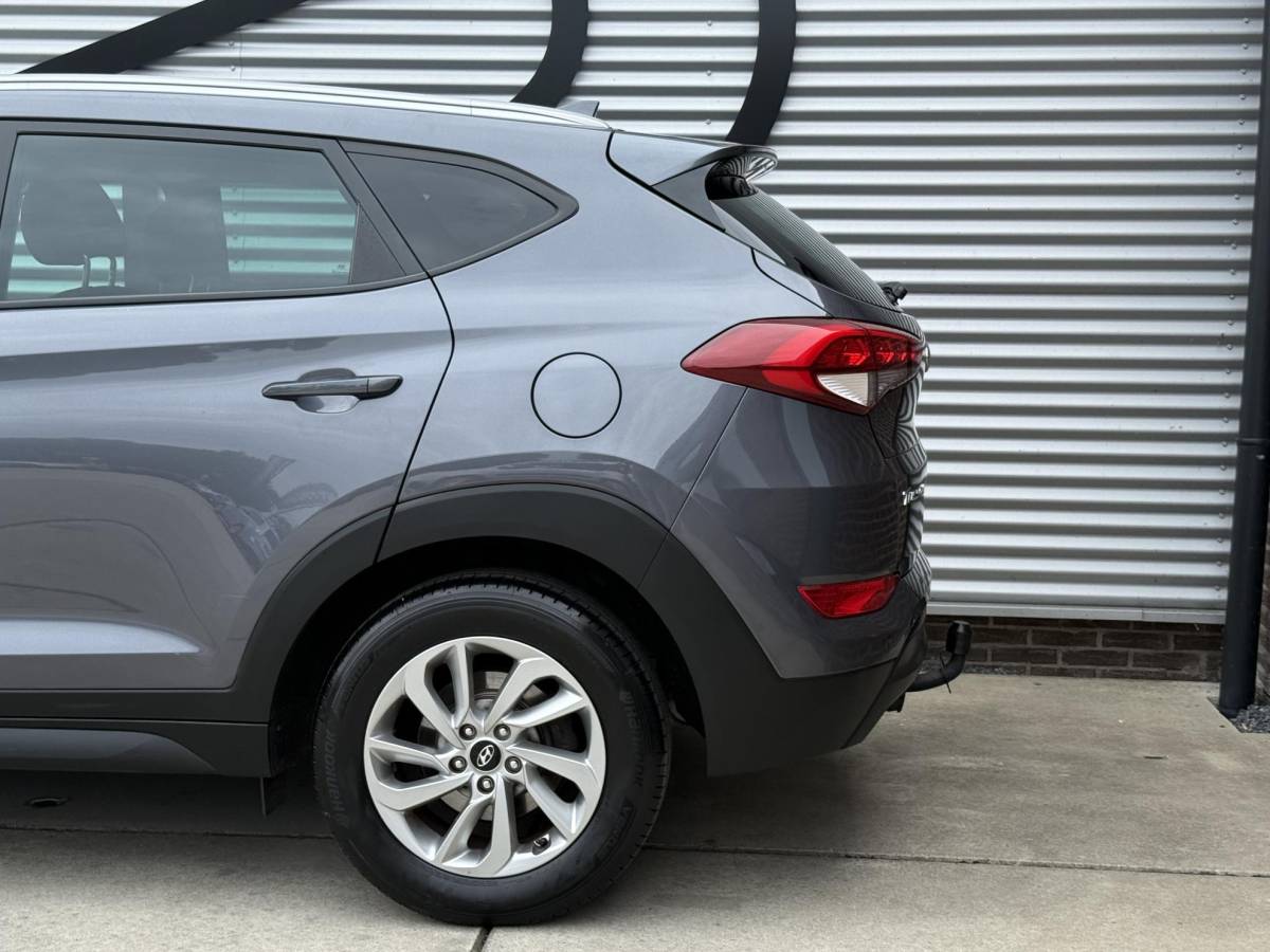 Hyundai Tucson Hyundai Tucson 1.6 GDi Comfort 1e Eigenaar|Navi|Camera|Clima|Stoelverwarming|Cruise|Trekhaak|Leder|6-bak|Nieuwe APK bij Aflevering