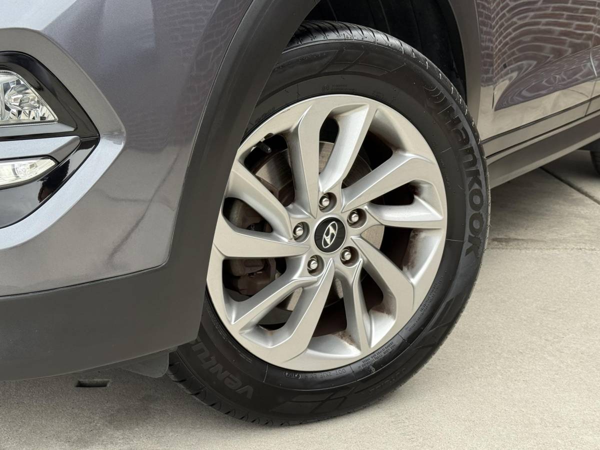 Hyundai Tucson Hyundai Tucson 1.6 GDi Comfort 1e Eigenaar|Navi|Camera|Clima|Stoelverwarming|Cruise|Trekhaak|Leder|6-bak|Nieuwe APK bij Aflevering