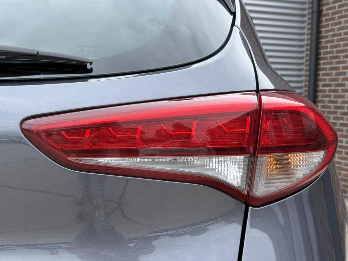 Hyundai Tucson Hyundai Tucson 1.6 GDi Comfort 1e Eigenaar|Navi|Camera|Clima|Stoelverwarming|Cruise|Trekhaak|Leder|6-bak|Nieuwe APK bij Aflevering