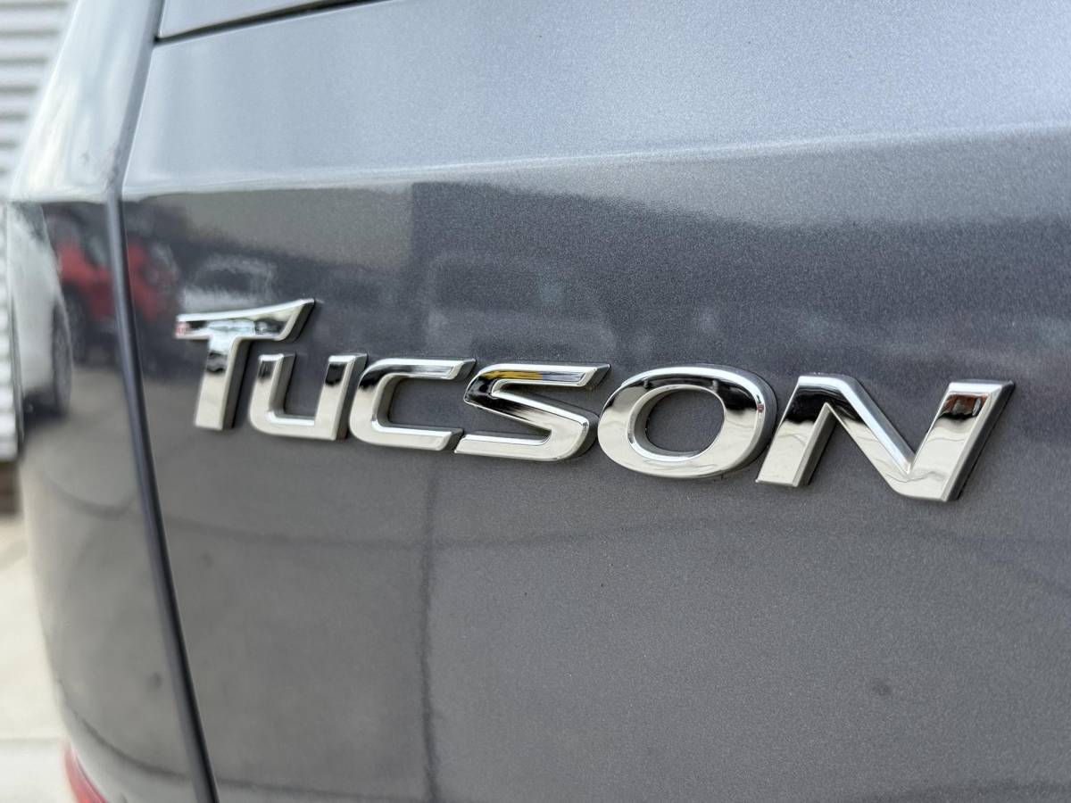 Hyundai Tucson Hyundai Tucson 1.6 GDi Comfort 1e Eigenaar|Navi|Camera|Clima|Stoelverwarming|Cruise|Trekhaak|Leder|6-bak|Nieuwe APK bij Aflevering