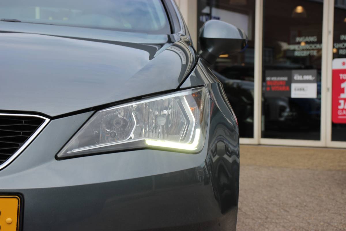 SEAT Ibiza SEAT Ibiza SC 1.0 TSI Style Connect Automaat | Trekhaak | Carplay/Android auto | Cruise |