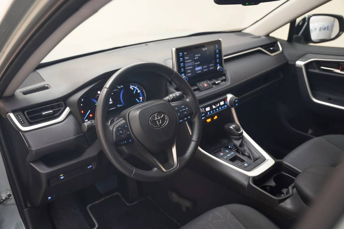 Toyota RAV4 Toyota RAV4 2.5 Hybrid Dynamic Aut. [ Adapt.cruise  Camera Apple Carplay/Android Auto ]
