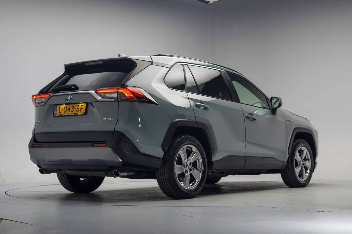 Toyota RAV4 Toyota RAV4 2.5 Hybrid Dynamic Aut. [ Adapt.cruise  Camera Apple Carplay/Android Auto ]