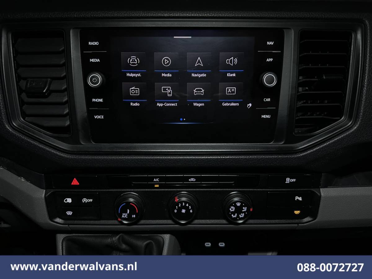 Volkswagen Crafter Volkswagen Crafter 2.0 TDI L3H2 L2H1 Euro6 Airco | Camera | Navigatie | Apple Carplay Parkeersensoren, Bijrijdersbank