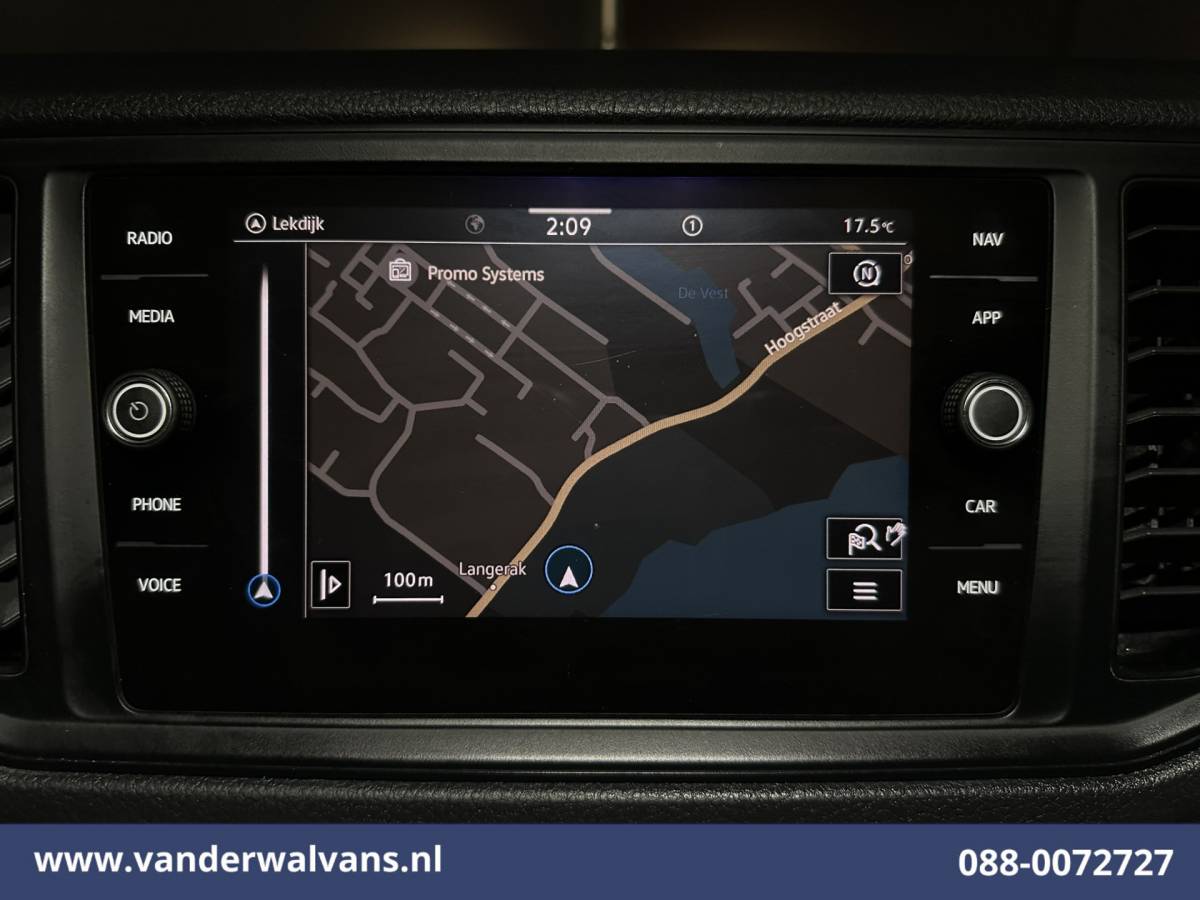 Volkswagen Crafter Volkswagen Crafter 2.0 TDI L3H2 L2H1 Euro6 Airco | Camera | Navigatie | Apple Carplay Parkeersensoren, Bijrijdersbank