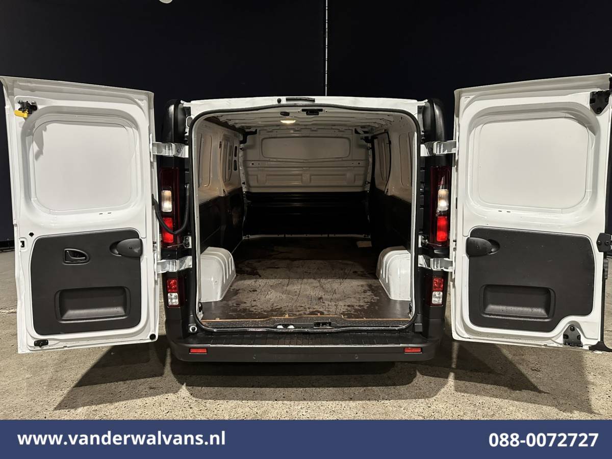 Renault Trafic Renault Trafic 2.0 dCi 150pk L2H1 Euro6 Airco | Navigatie | Cruisecontrol | LED | Parkeersensoren Bijrijdersbank