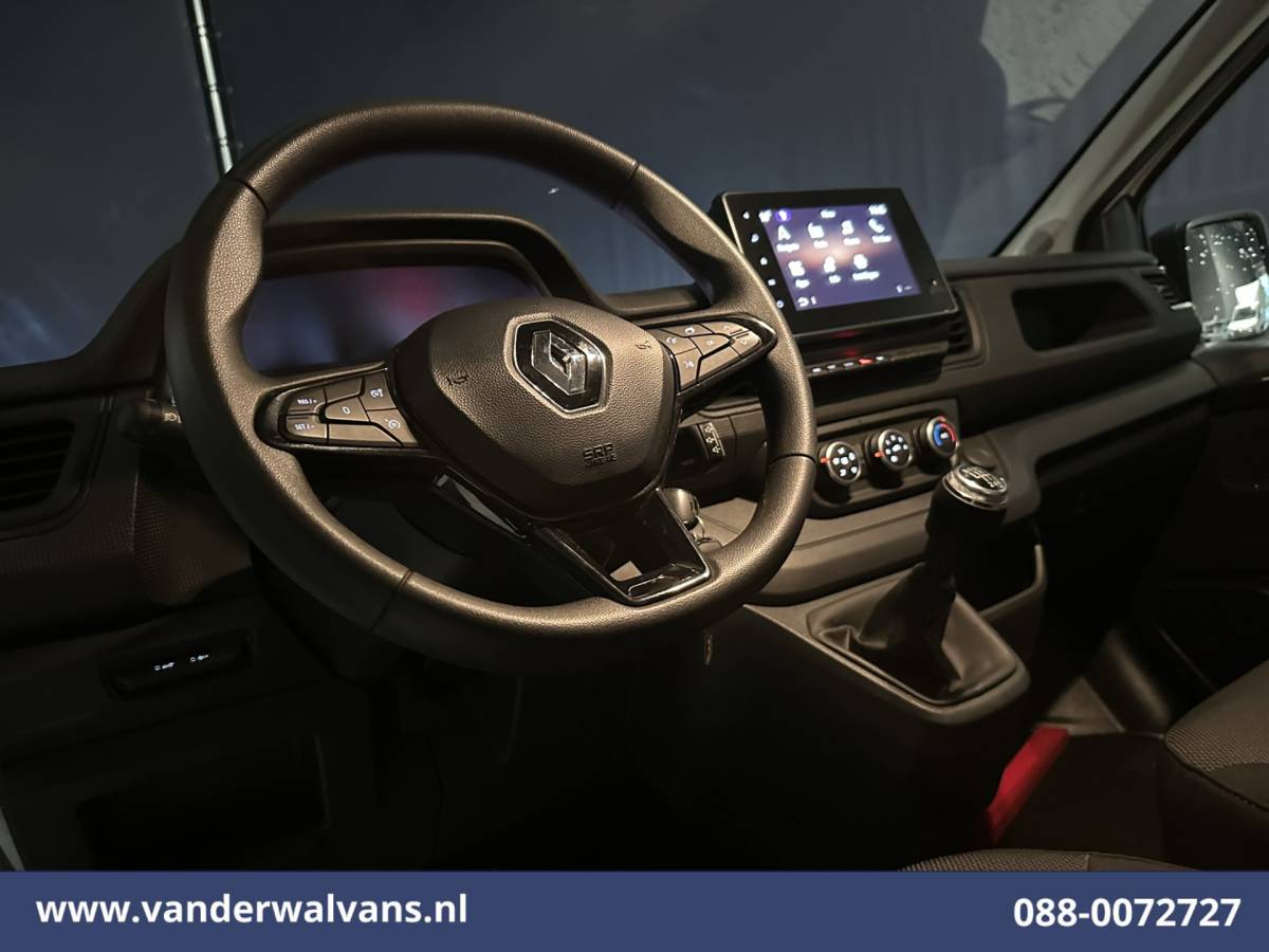 Renault Trafic Renault Trafic 2.0 dCi 150pk L2H1 Euro6 Airco | Navigatie | Cruisecontrol | LED | Parkeersensoren Bijrijdersbank
