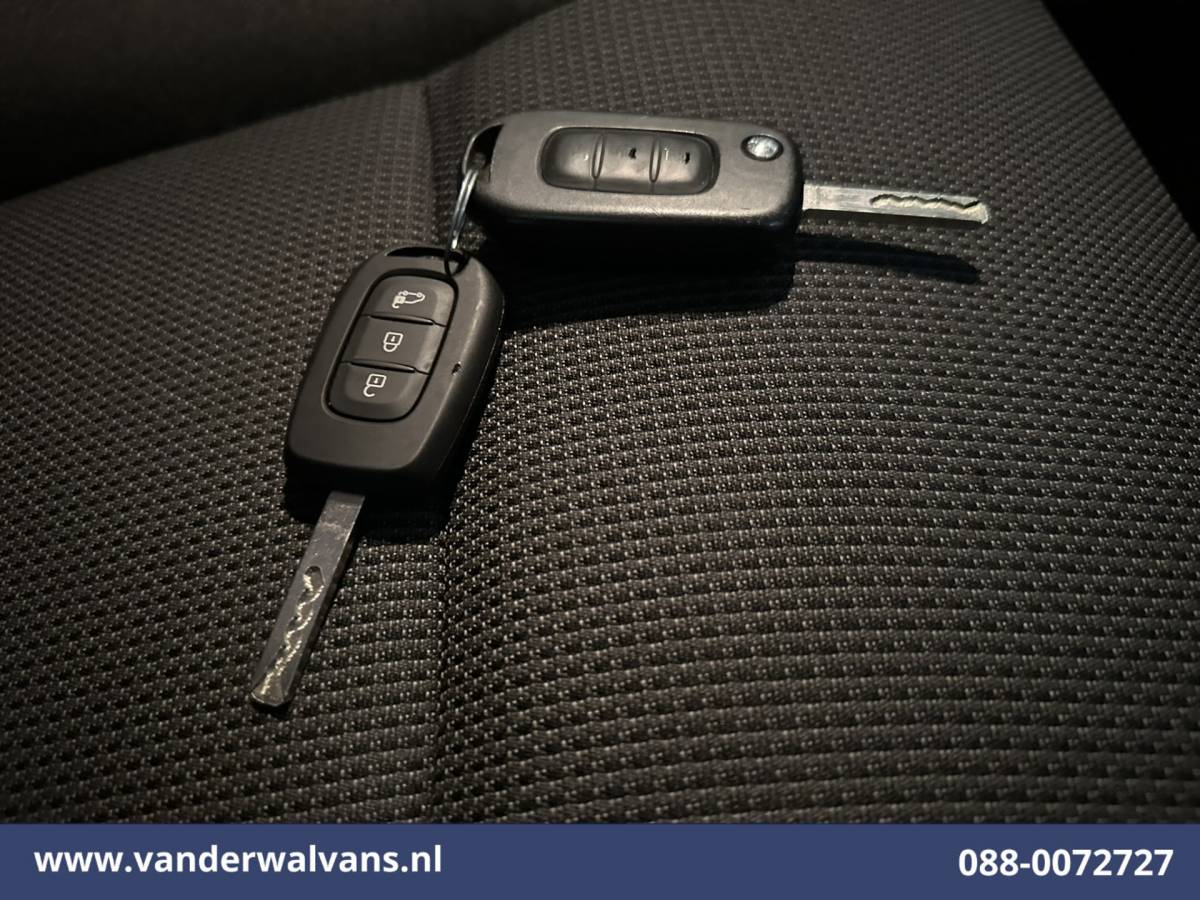 Renault Trafic Renault Trafic 2.0 dCi 150pk L2H1 Euro6 Airco | Navigatie | Cruisecontrol | LED | Parkeersensoren Bijrijdersbank