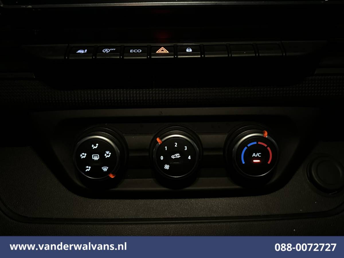 Renault Trafic Renault Trafic 2.0 dCi 150pk L2H1 Euro6 Airco | Navigatie | Cruisecontrol | LED | Parkeersensoren Bijrijdersbank