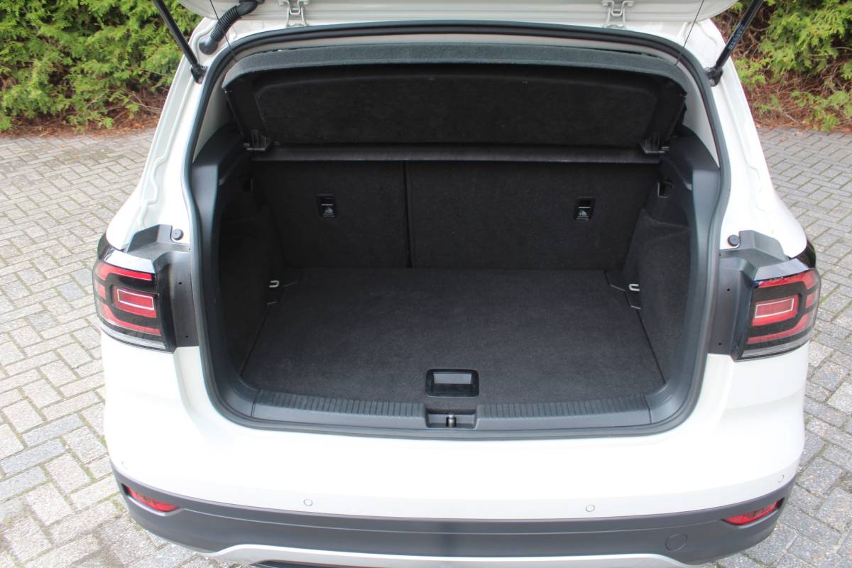 Volkswagen T-Cross Volkswagen T-Cross 1.0 TSI Life 110PK Automaat | Apple/Android Carplay | Trekhaak | Cruise Control