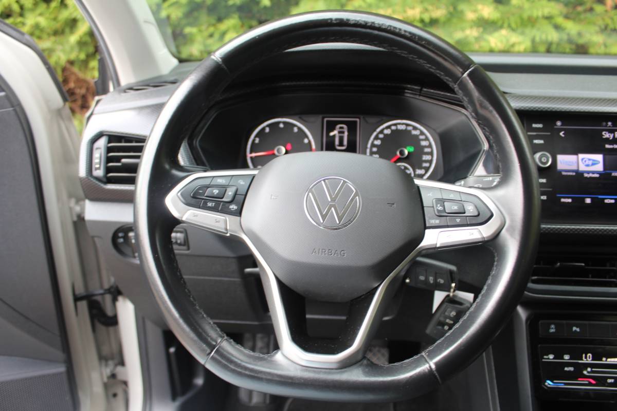 Volkswagen T-Cross Volkswagen T-Cross 1.0 TSI Life 110PK Automaat | Apple/Android Carplay | Trekhaak | Cruise Control
