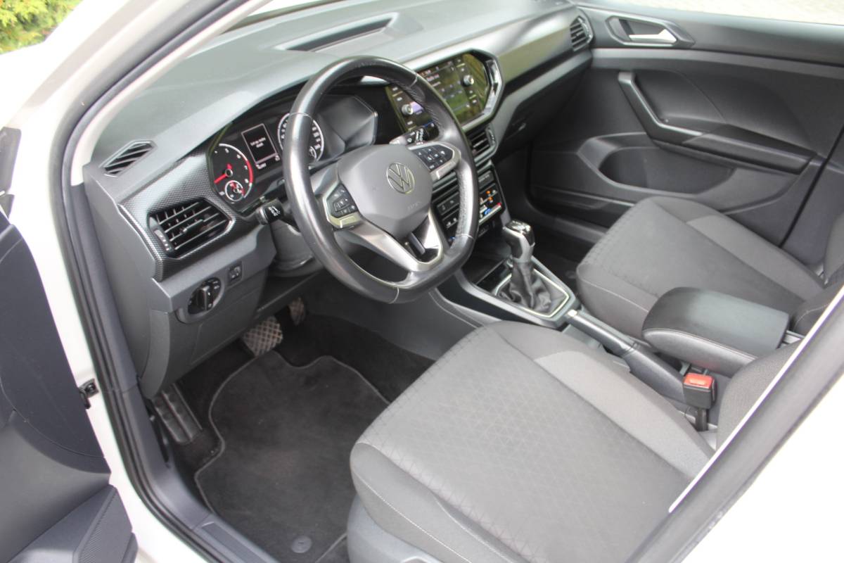 Volkswagen T-Cross Volkswagen T-Cross 1.0 TSI Life 110PK Automaat | Apple/Android Carplay | Trekhaak | Cruise Control
