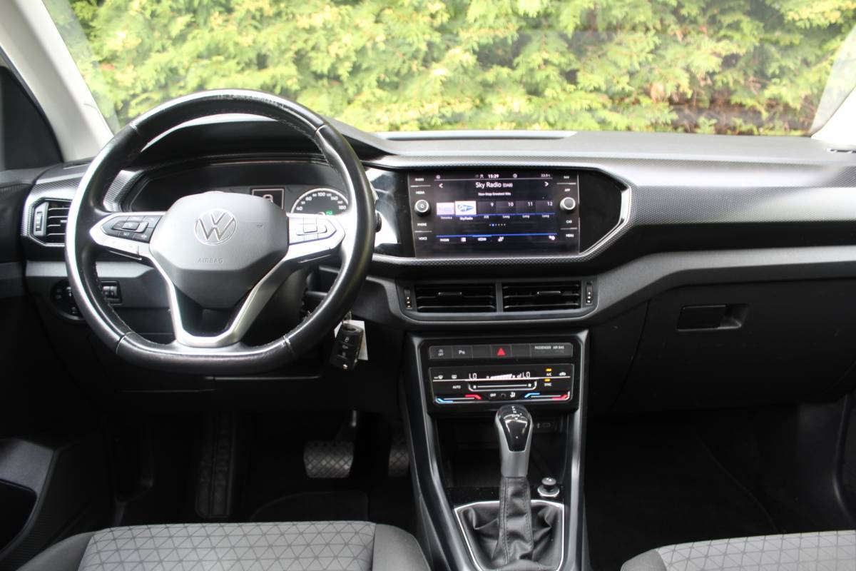 Volkswagen T-Cross Volkswagen T-Cross 1.0 TSI Life 110PK Automaat | Apple/Android Carplay | Trekhaak | Cruise Control