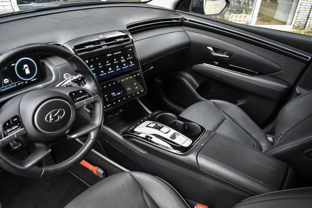 Hyundai Tucson Hyundai Tucson 1.6 T-GDI HEV Premium Zitklima 360 Cam Leder