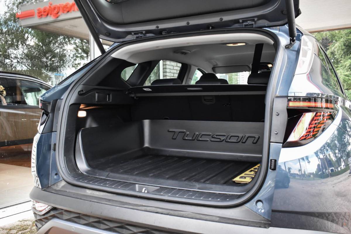 Hyundai Tucson Hyundai Tucson 1.6 T-GDI HEV Premium Zitklima 360 Cam Leder