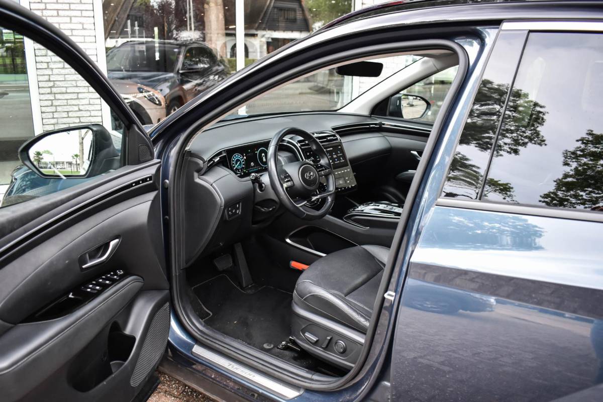 Hyundai Tucson Hyundai Tucson 1.6 T-GDI HEV Premium Zitklima 360 Cam Leder