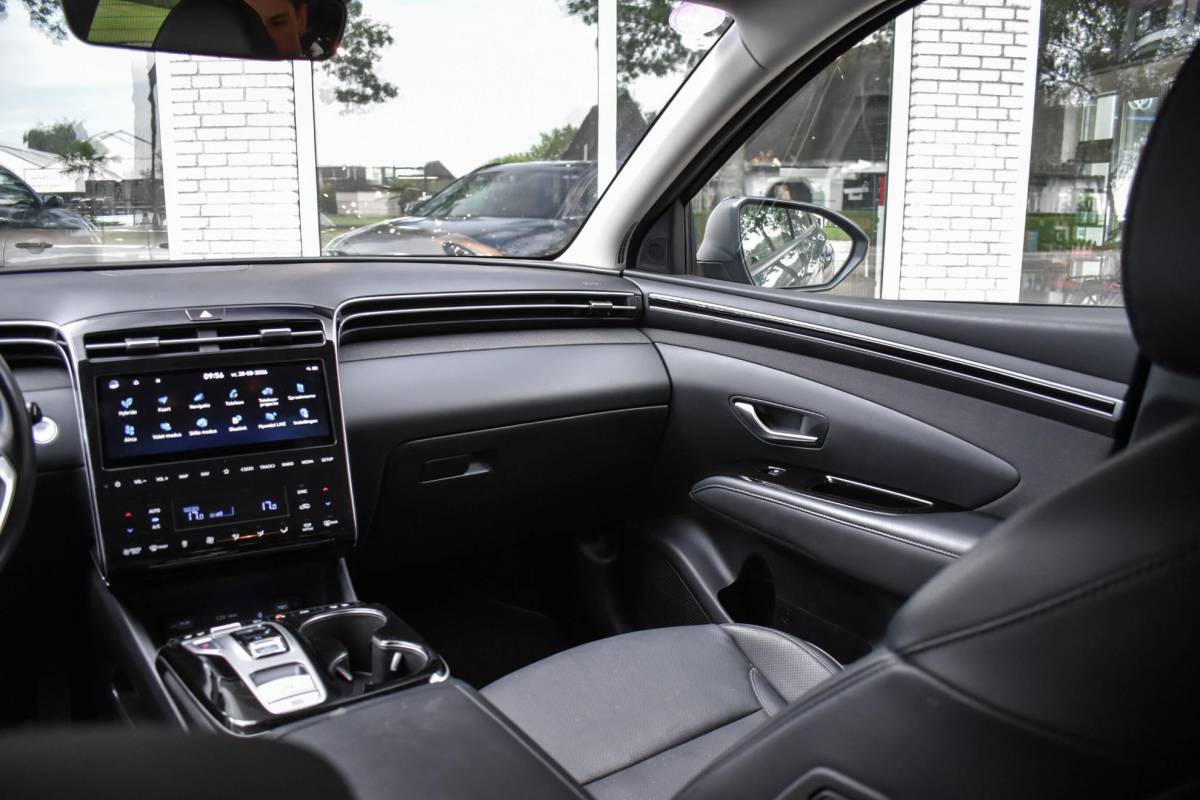 Hyundai Tucson Hyundai Tucson 1.6 T-GDI HEV Premium Zitklima 360 Cam Leder