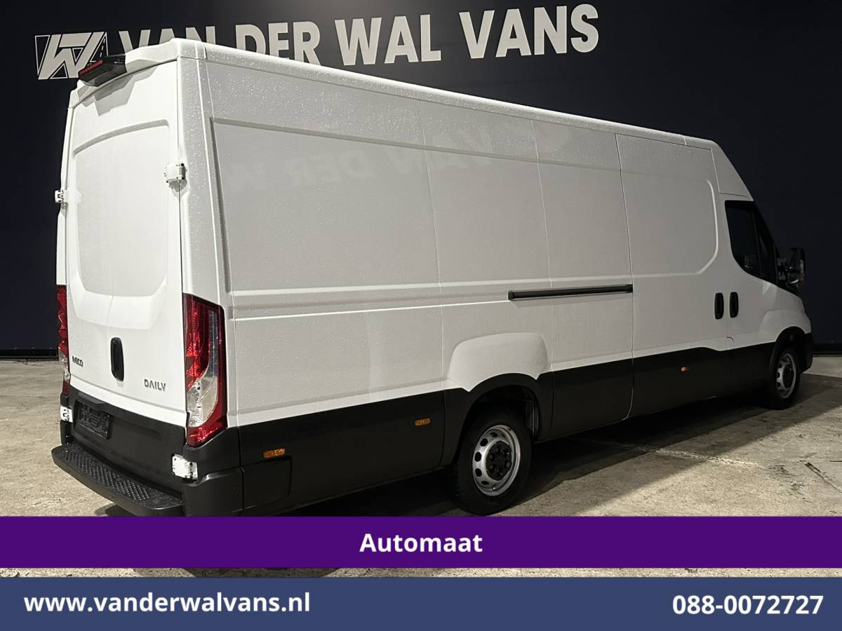Iveco Daily Iveco Daily 35S16V 157pk Automaat L3H2 Euro6 Airco | Apple Carplay | Android Auto Parkeersensoren, Bijrijdersbank