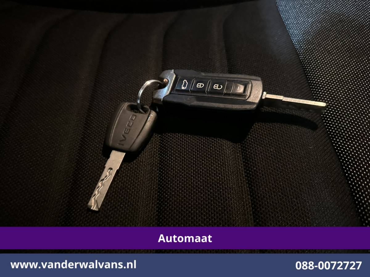 Iveco Daily Iveco Daily 35S16V 157pk Automaat L3H2 Euro6 Airco | Apple Carplay | Android Auto Parkeersensoren, Bijrijdersbank