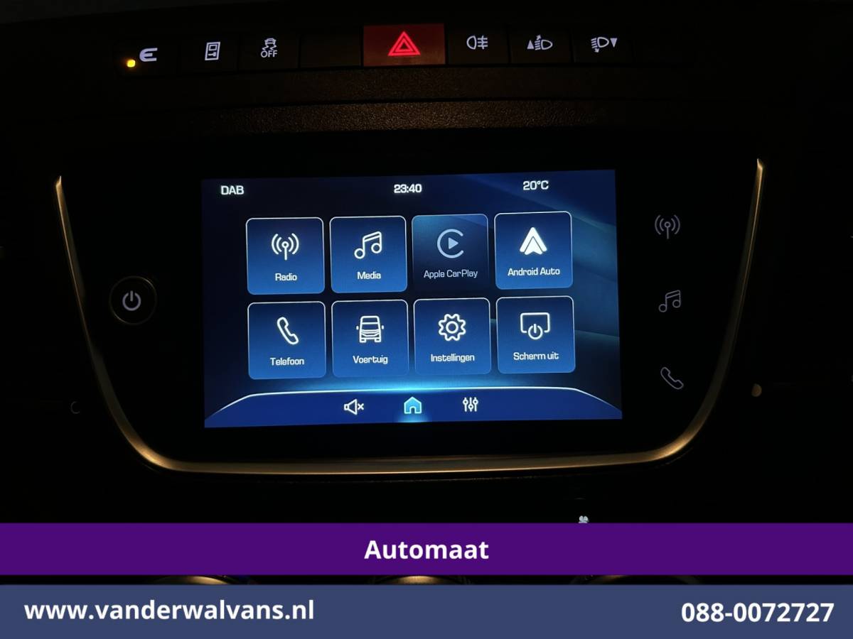 Iveco Daily Iveco Daily 35S16V 157pk Automaat L3H2 Euro6 Airco | Apple Carplay | Android Auto Parkeersensoren, Bijrijdersbank