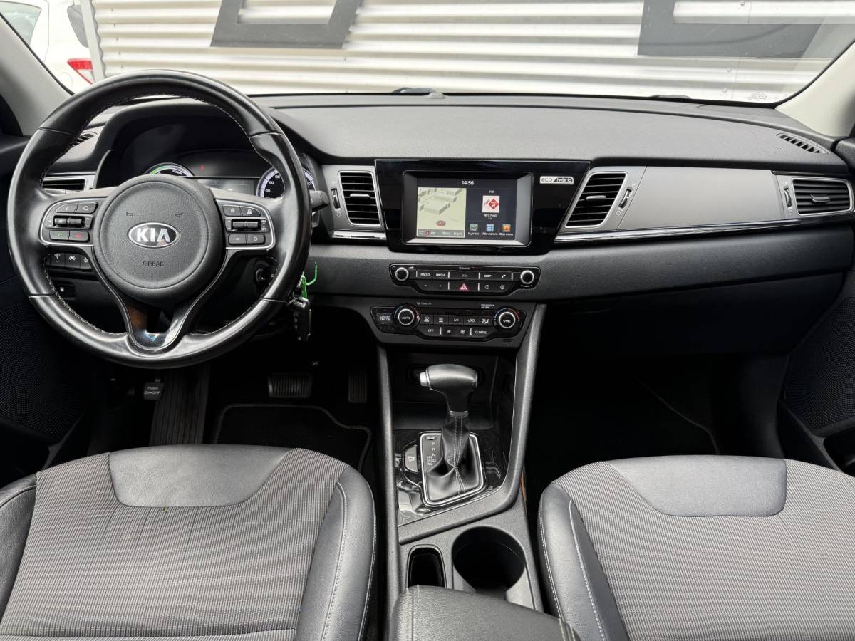 Kia Niro Kia Niro 1.6 GDi Hybrid DynamicLine 2e Eigenaar|Navi|Camera|Clima|Cruise|Carplay|Trekhaak|N.A.P|Nieuwe APK bij Aflevering