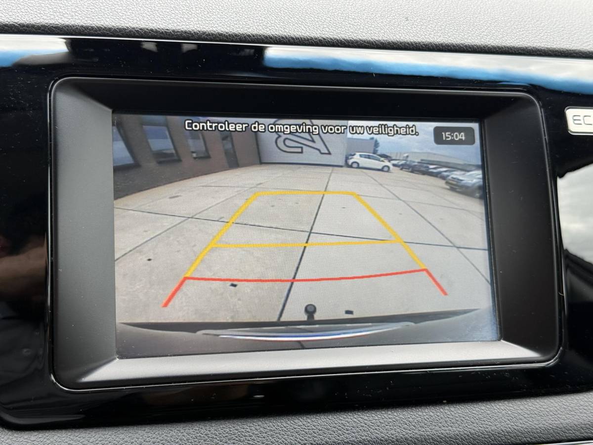 Kia Niro Kia Niro 1.6 GDi Hybrid DynamicLine 2e Eigenaar|Navi|Camera|Clima|Cruise|Carplay|Trekhaak|N.A.P|Nieuwe APK bij Aflevering