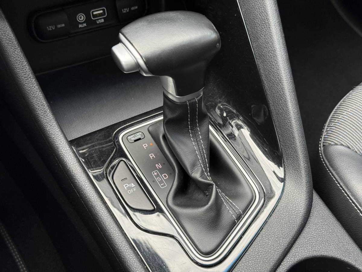 Kia Niro Kia Niro 1.6 GDi Hybrid DynamicLine 2e Eigenaar|Navi|Camera|Clima|Cruise|Carplay|Trekhaak|N.A.P|Nieuwe APK bij Aflevering