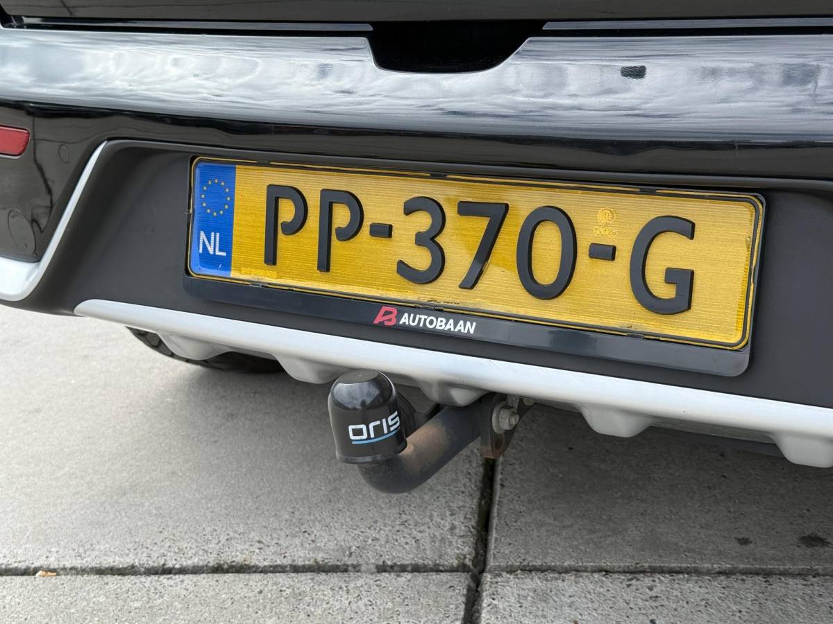 Kia Niro Kia Niro 1.6 GDi Hybrid DynamicLine 2e Eigenaar|Navi|Camera|Clima|Cruise|Carplay|Trekhaak|N.A.P|Nieuwe APK bij Aflevering