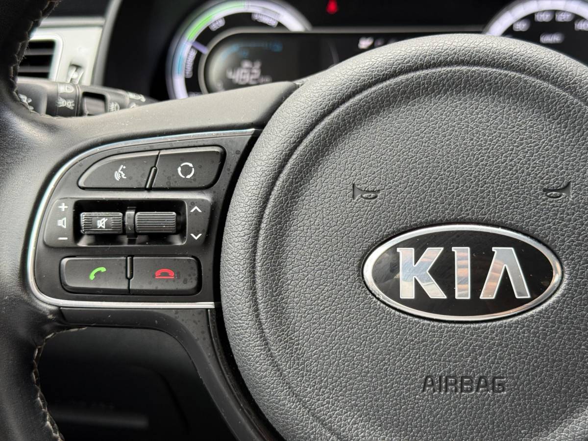Kia Niro Kia Niro 1.6 GDi Hybrid DynamicLine 2e Eigenaar|Navi|Camera|Clima|Cruise|Carplay|Trekhaak|N.A.P|Nieuwe APK bij Aflevering
