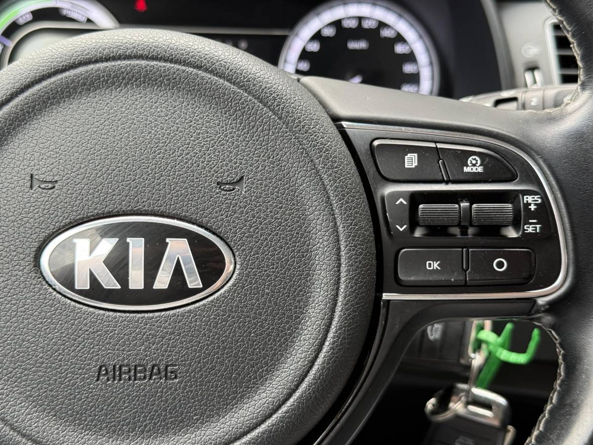 Kia Niro Kia Niro 1.6 GDi Hybrid DynamicLine 2e Eigenaar|Navi|Camera|Clima|Cruise|Carplay|Trekhaak|N.A.P|Nieuwe APK bij Aflevering