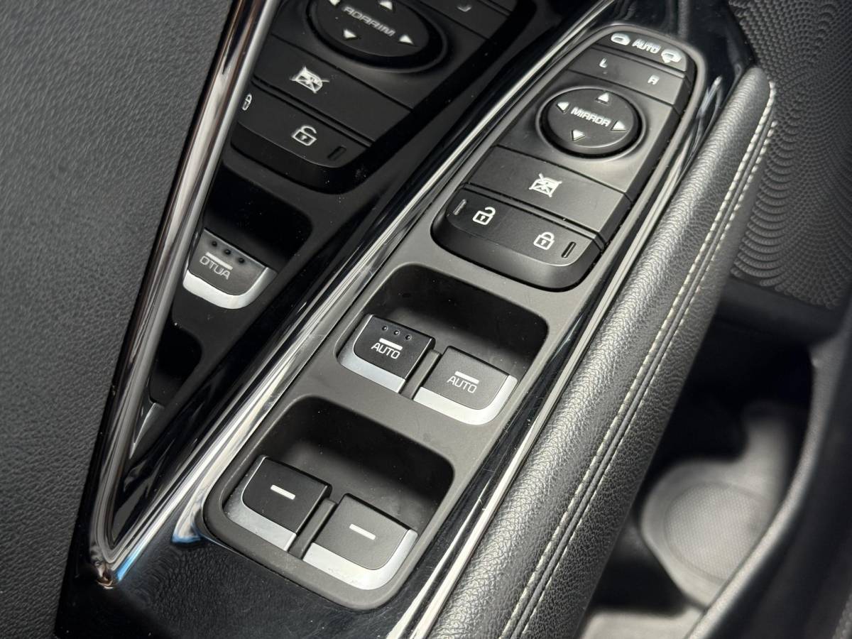 Kia Niro Kia Niro 1.6 GDi Hybrid DynamicLine 2e Eigenaar|Navi|Camera|Clima|Cruise|Carplay|Trekhaak|N.A.P|Nieuwe APK bij Aflevering