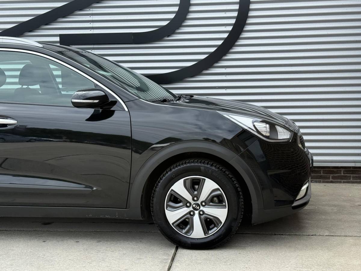 Kia Niro Kia Niro 1.6 GDi Hybrid DynamicLine 2e Eigenaar|Navi|Camera|Clima|Cruise|Carplay|Trekhaak|N.A.P|Nieuwe APK bij Aflevering