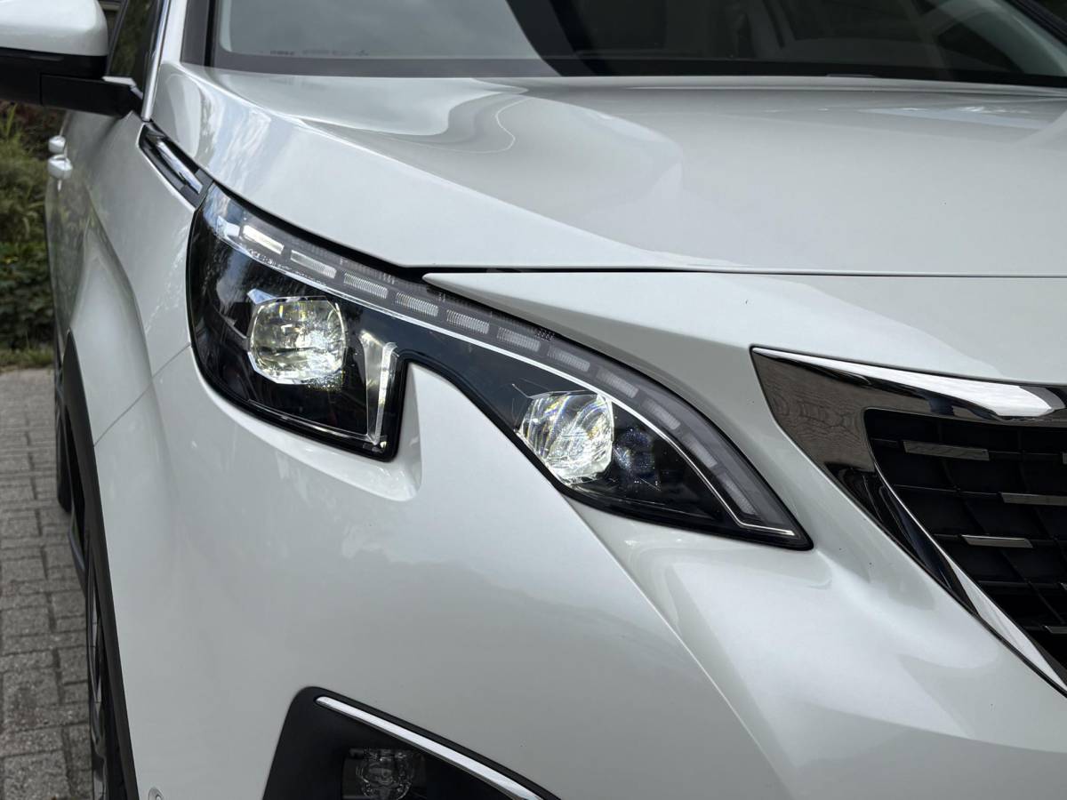 Peugeot 3008 Peugeot 3008 1.2T Automaat Allure Avantage | Schuif-/kanteldak | Dealeronderhouden | AGR Comfortstoelen met geheugen | Trekhaak | Elektr. achterklep | Navigatie | Achteruitrijcamera