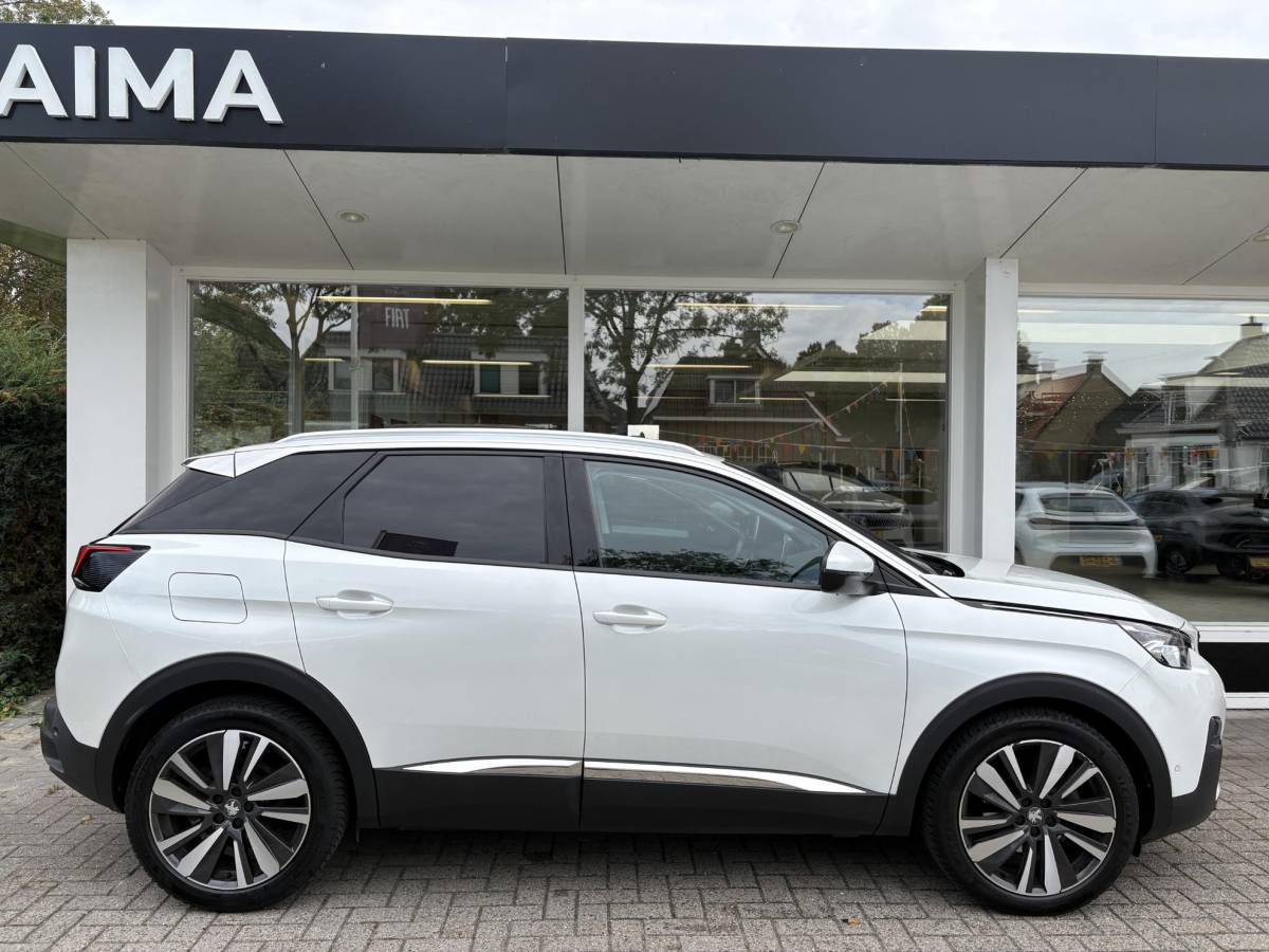 Peugeot 3008 Peugeot 3008 1.2T Automaat Allure Avantage | Schuif-/kanteldak | Dealeronderhouden | AGR Comfortstoelen met geheugen | Trekhaak | Elektr. achterklep | Navigatie | Achteruitrijcamera