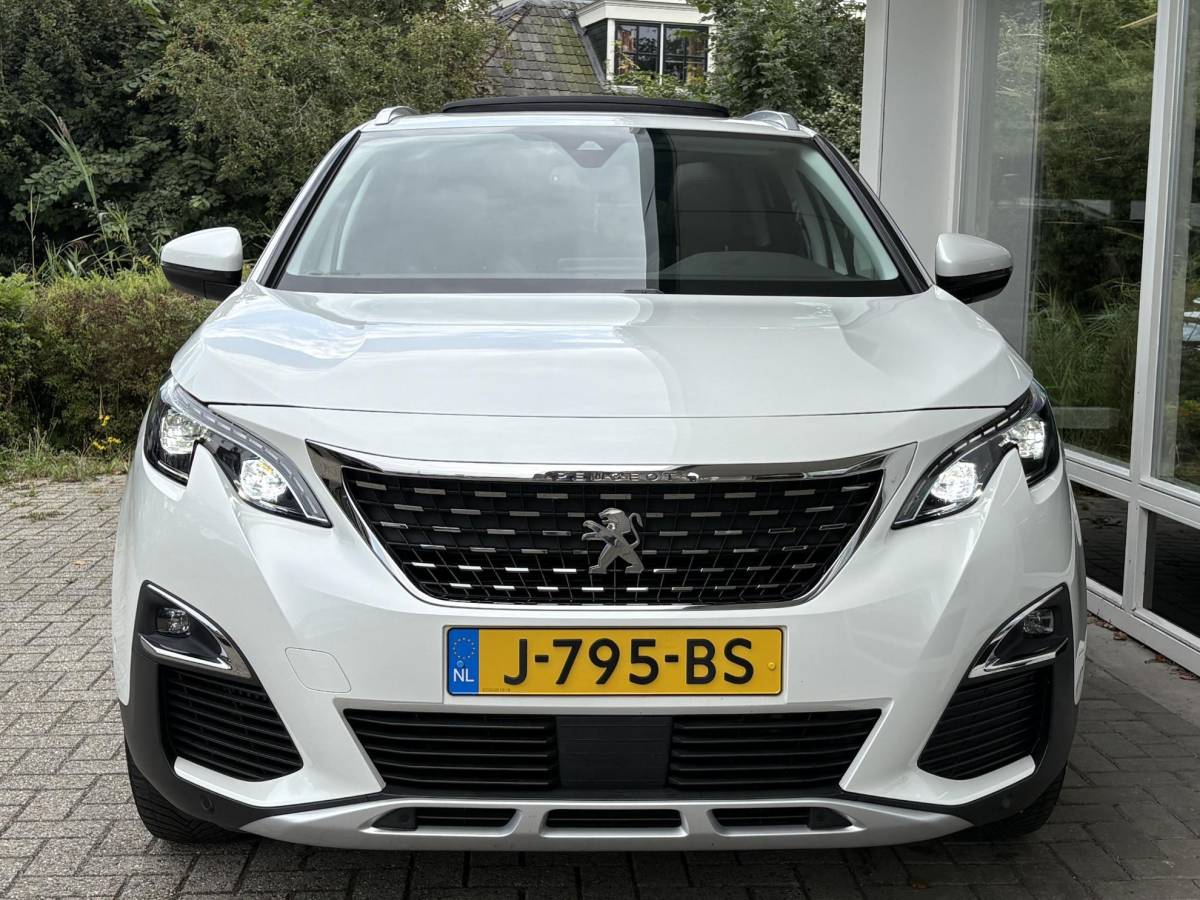 Peugeot 3008 Peugeot 3008 1.2T Automaat Allure Avantage | Schuif-/kanteldak | Dealeronderhouden | AGR Comfortstoelen met geheugen | Trekhaak | Elektr. achterklep | Navigatie | Achteruitrijcamera