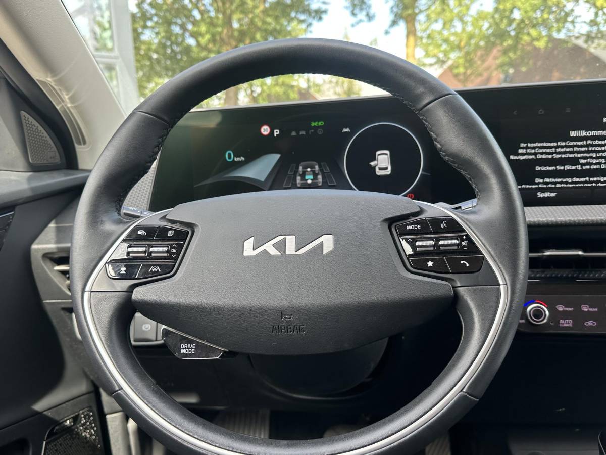 Kia EV6 Kia EV6 Plus AWD 77.4 kWh SOH 100%| KIA GARANTIE T/M 06-2029 | 360 CAMERA| STOELVERWARMING + VENTILATIE| MEMORY STOEL| HEAD-UP DISPLAY| DEALER ONDERHOUDEN| MERIDIAN AUDIO| VOL OPTIES|