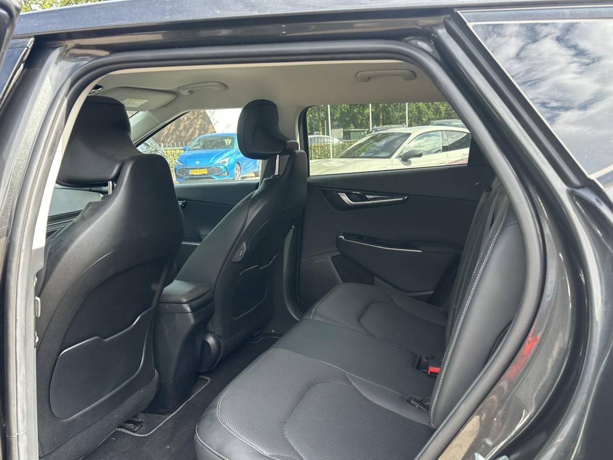 Kia EV6 Kia EV6 Plus AWD 77.4 kWh SOH 100%| KIA GARANTIE T/M 06-2029 | 360 CAMERA| STOELVERWARMING + VENTILATIE| MEMORY STOEL| HEAD-UP DISPLAY| DEALER ONDERHOUDEN| MERIDIAN AUDIO| VOL OPTIES|